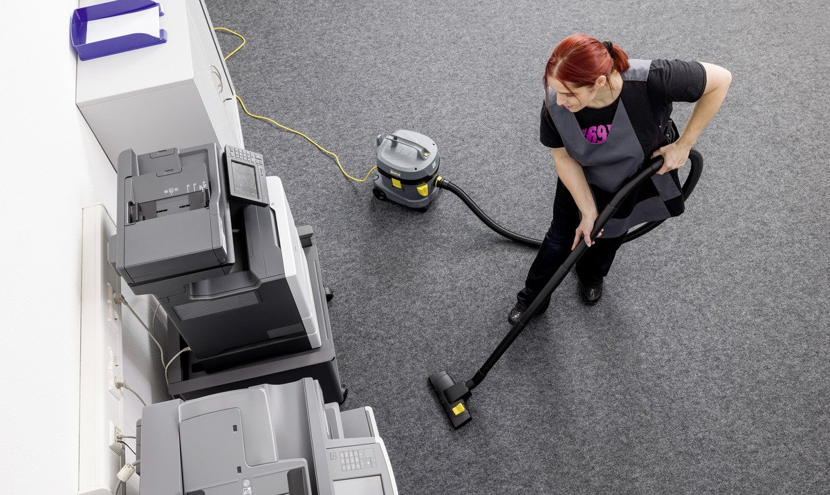 KARCHER T 11/1 ELEKTRİKLİ SÜPÜRGE